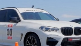 BMW X3 M与奥迪RS4的飙车比赛