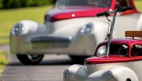 1941年Willys Street Rod随附定制的踏板车