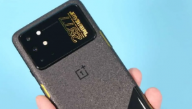 仔细研究OnePlus8T赛博朋克2077版