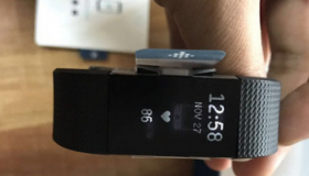 FitbitCharge2在其他零售商处的售价约为130美元