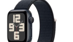 苹果将推出AppleWatchSE的新版本采用硬塑料制成保留相同的设计但成本降低